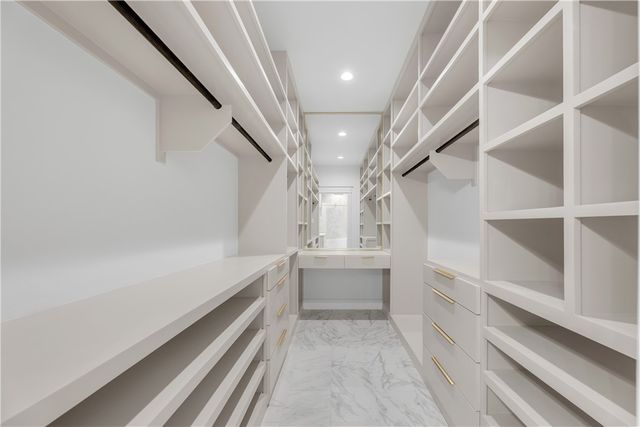 5085 North Oakland Lane, Bryan, TX 77808