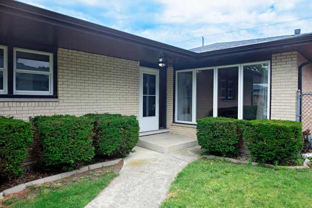 5220 138th Street, Crestwood, IL 60418
