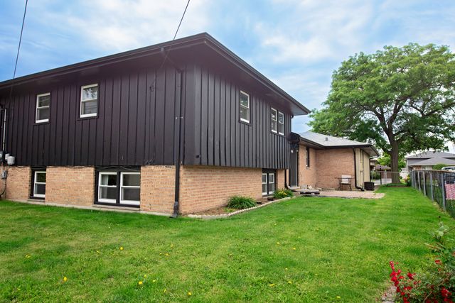 5220 138th Street, Crestwood, IL 60418