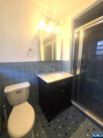 1522 10th Street 2FL, Fort Lee, NJ 07024