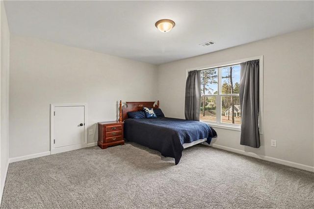 100 Dove Creek Court, Lagrange, GA 30241