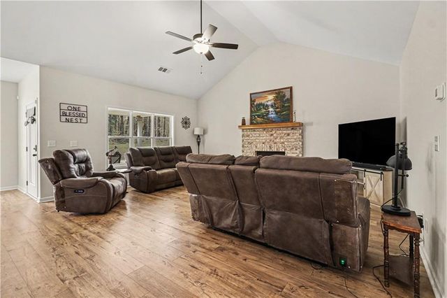 100 Dove Creek Court, Lagrange, GA 30241