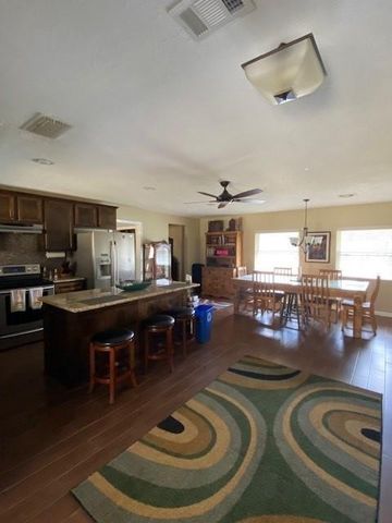 561 Lakeway Drive, Conroe, TX 77316