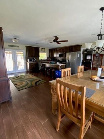 561 Lakeway Drive, Conroe, TX 77316