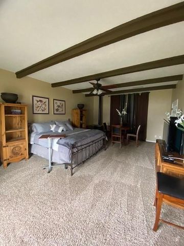 561 Lakeway Drive, Conroe, TX 77316