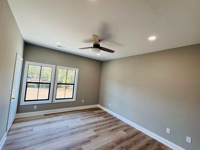 825 Commanders Island Dr., Georgetown, SC 29440