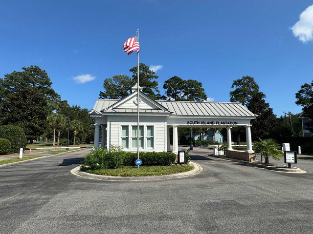 825 Commanders Island Dr., Georgetown, SC 29440