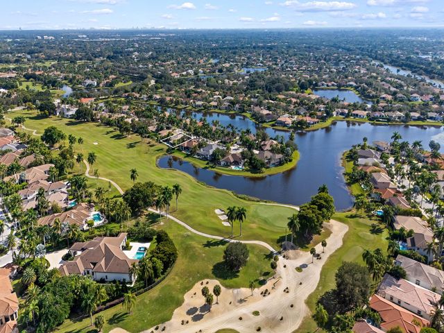 2583 Mayfair Ln, Weston, FL 33327