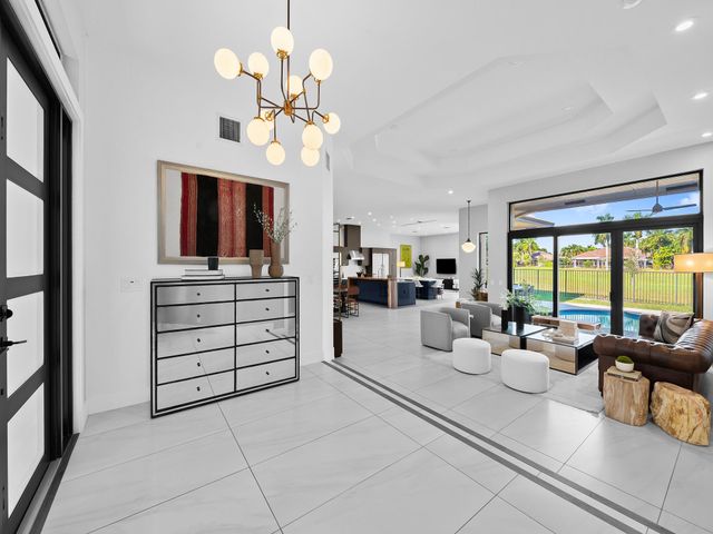 2583 Mayfair Ln, Weston, FL 33327