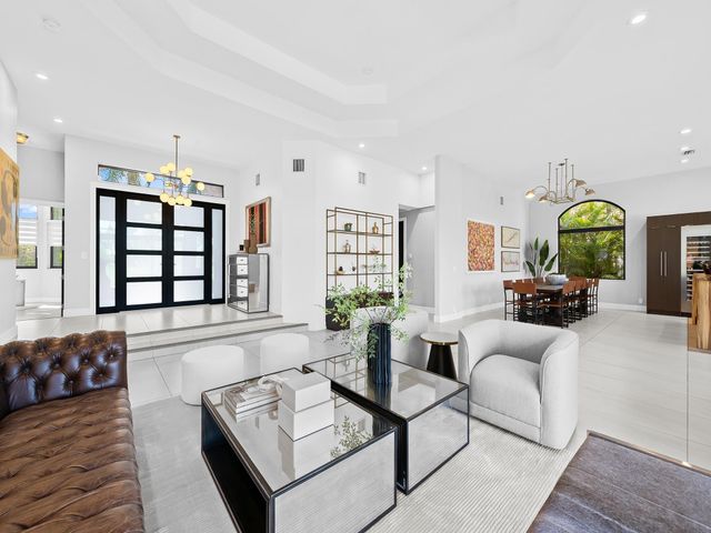 2583 Mayfair Ln, Weston, FL 33327