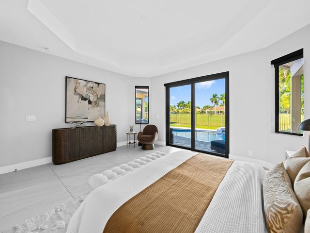 2583 Mayfair Ln, Weston, FL 33327