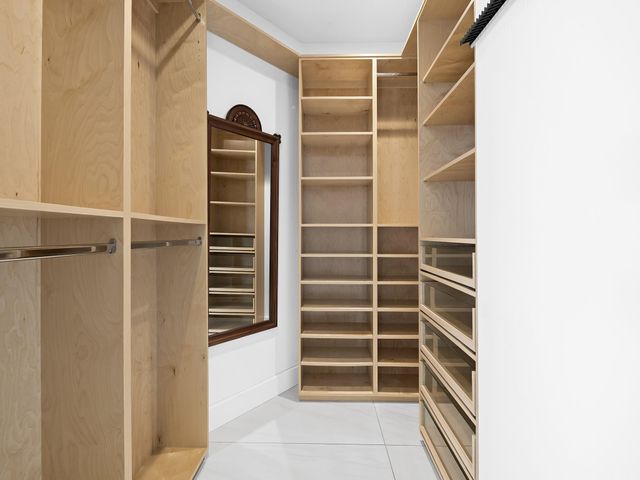 2583 Mayfair Ln, Weston, FL 33327