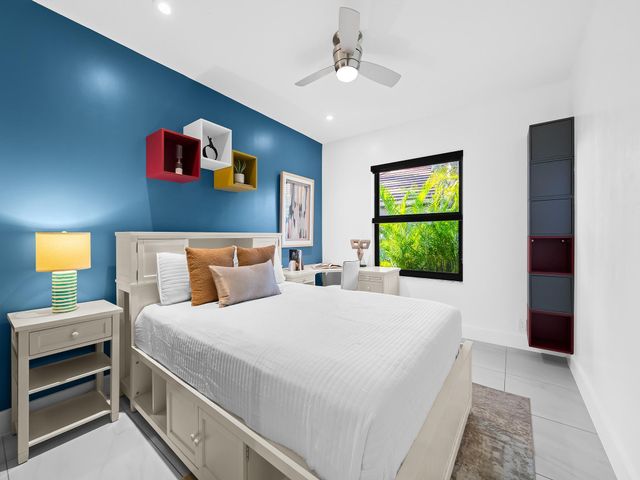 2583 Mayfair Ln, Weston, FL 33327