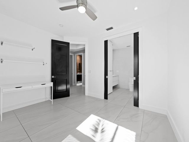 2583 Mayfair Ln, Weston, FL 33327