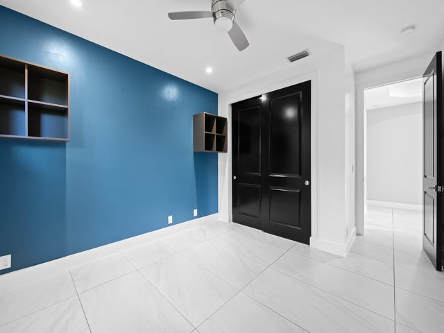 2583 Mayfair Ln, Weston, FL 33327