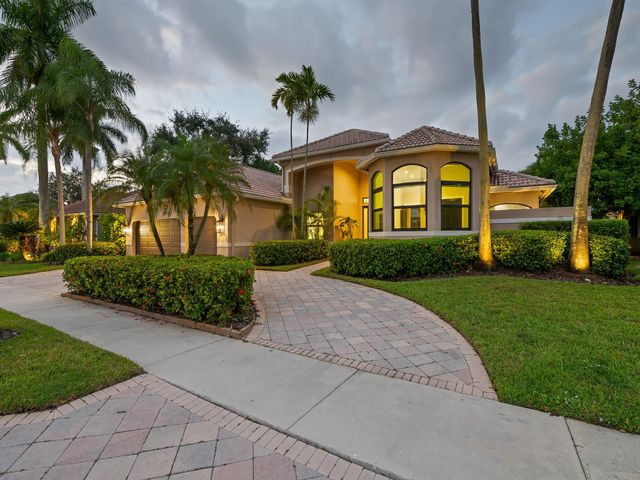 2583 Mayfair Ln, Weston, FL 33327