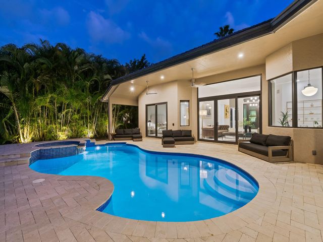 2583 Mayfair Ln, Weston, FL 33327