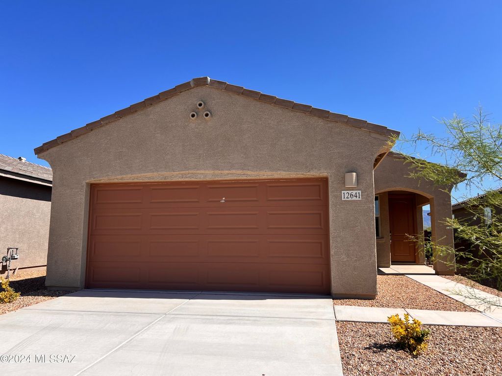 12641 E Caden Drive, Vail, AZ 85641