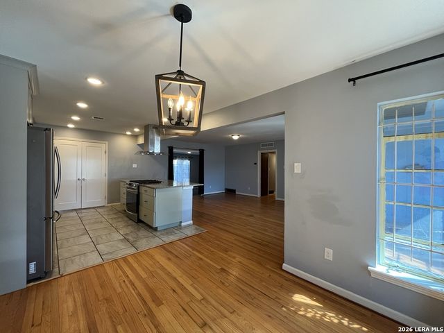 2331 W Magnolia Ave, San Antonio, TX 78201