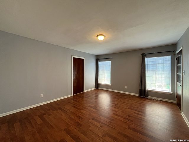 2331 W Magnolia Ave, San Antonio, TX 78201