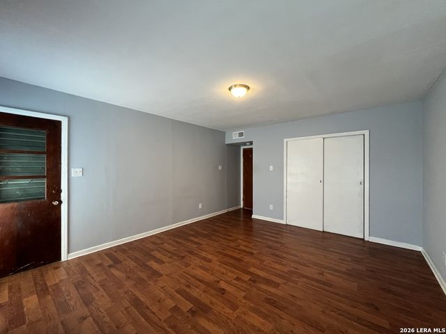 2331 W Magnolia Ave, San Antonio, TX 78201