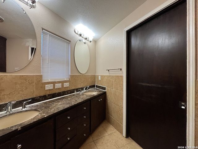 2331 W Magnolia Ave, San Antonio, TX 78201