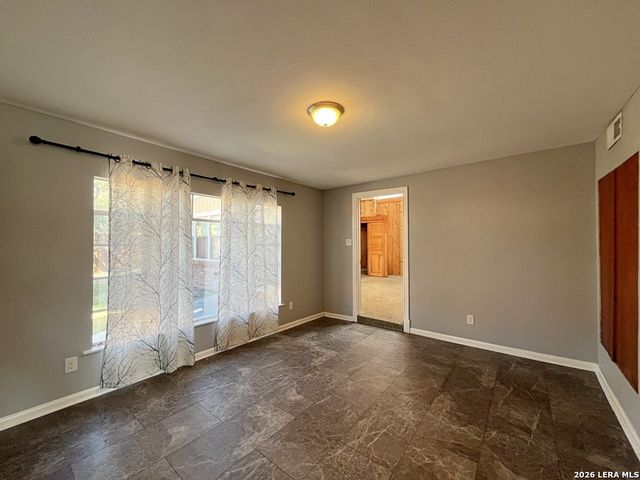 2331 W Magnolia Ave, San Antonio, TX 78201