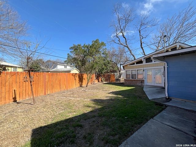 2331 W Magnolia Ave, San Antonio, TX 78201