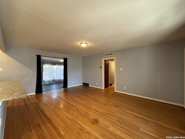 2331 W Magnolia Ave, San Antonio, TX 78201