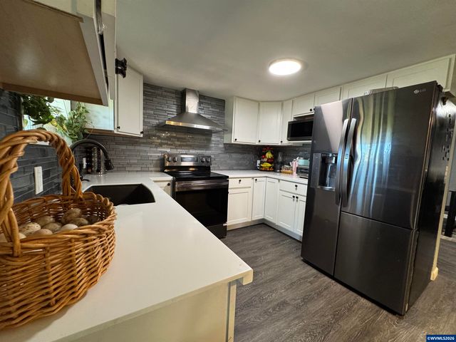 20530 S Highway 99W, Amity, OR 97101