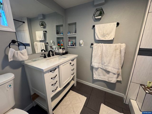 20530 S Highway 99W, Amity, OR 97101