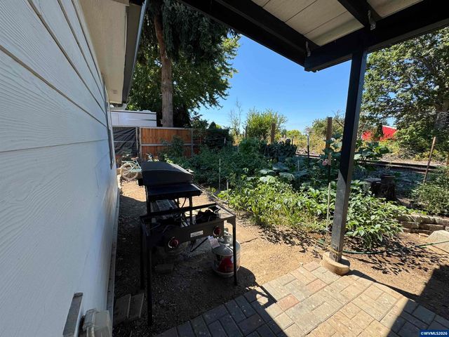 20530 S Highway 99W, Amity, OR 97101