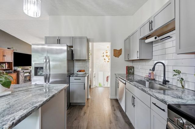 6794 Cowan Street, Dublin, OH 43017