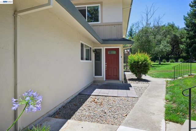 2122 Arroyo Ct 2, Pleasanton, CA 94588
