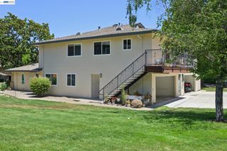 2122 Arroyo Ct 2, Pleasanton, CA 94588