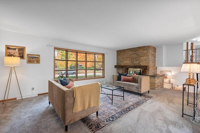 8585 N Manor LANE, Fox Point, WI 53217