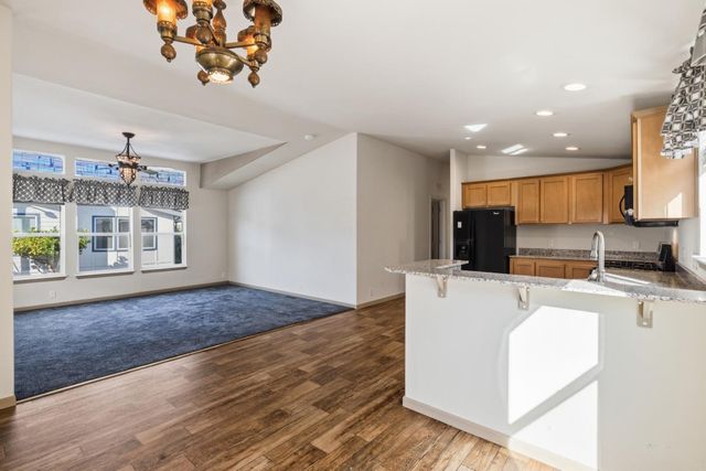 347 Carmel Avenue 15, Marina, CA 93933