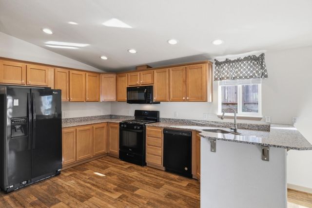 347 Carmel Avenue 15, Marina, CA 93933