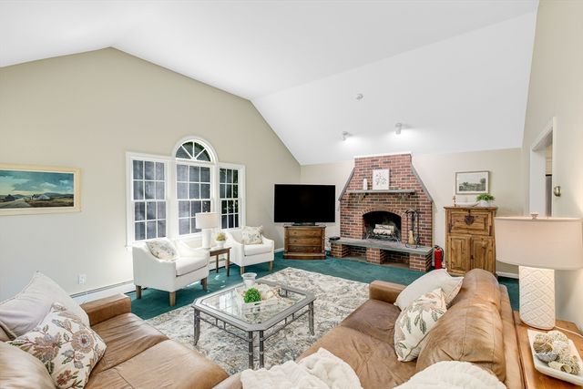 5 Locust Grove, Merrimac, MA 01860