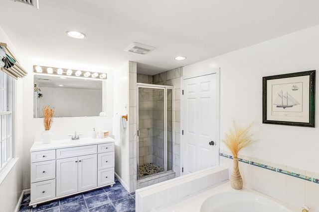 5 Locust Grove, Merrimac, MA 01860