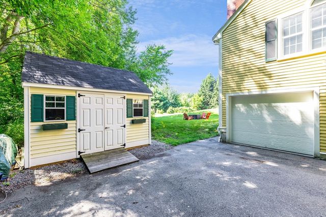 5 Locust Grove, Merrimac, MA 01860