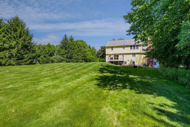 5 Locust Grove, Merrimac, MA 01860