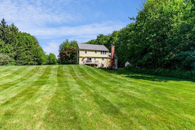 5 Locust Grove, Merrimac, MA 01860