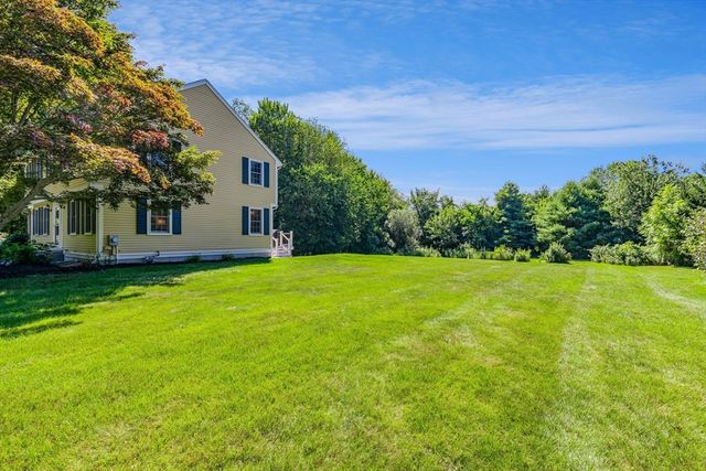 5 Locust Grove, Merrimac, MA 01860