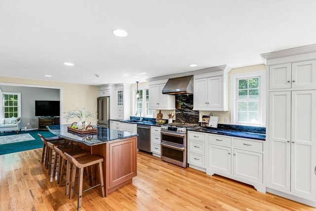 5 Locust Grove, Merrimac, MA 01860