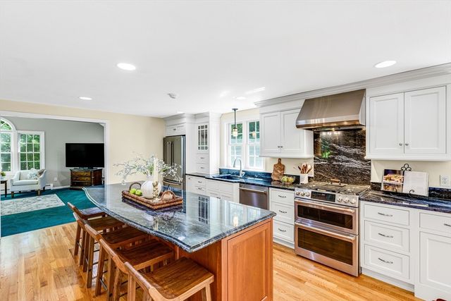 5 Locust Grove, Merrimac, MA 01860