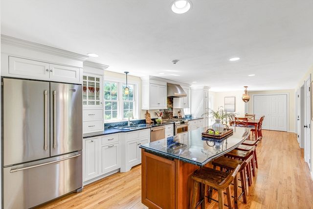 5 Locust Grove, Merrimac, MA 01860