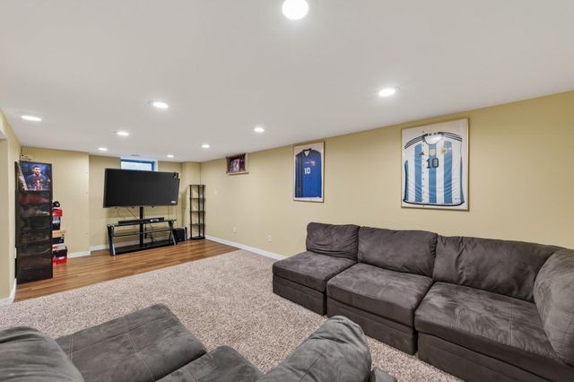 9937 Columbus Avenue S, Bloomington, MN 55420