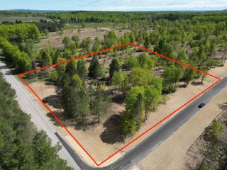 1007 E Solaris Way, Maple City, MI 49664