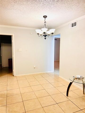 11643 Chimney Rock Road B, Houston, TX 77035